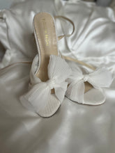 Load image into Gallery viewer, Blossom Bridal Chiffon Bow Heel
